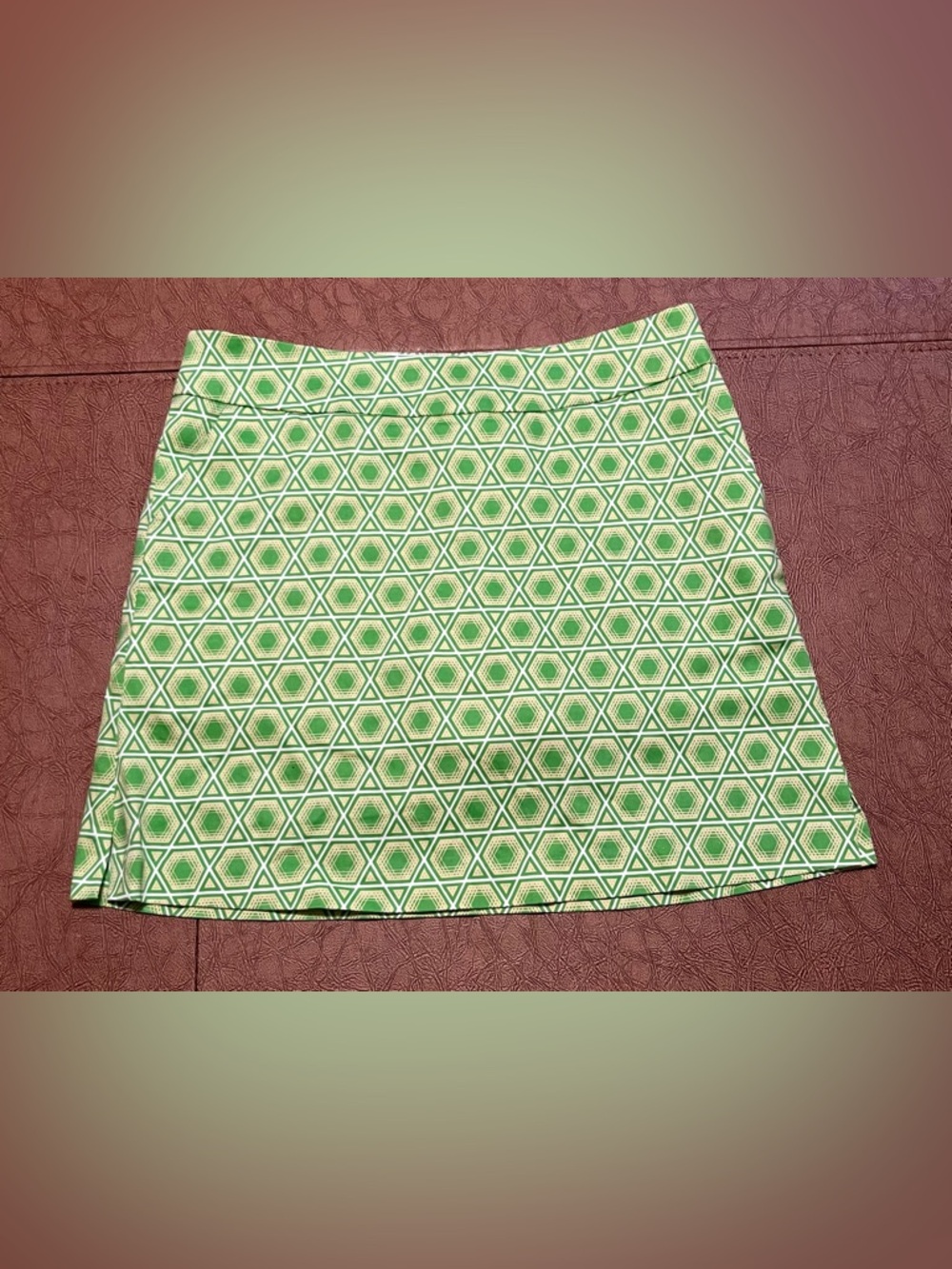 EUC Haute Shot Golf Skort Women's Size  6 Green Geometric Pattern